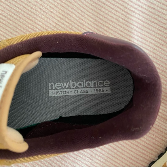 Mens New Balance 574 Classic Sneakers size 10.5 Excellent Condition - Picture 6 of 8